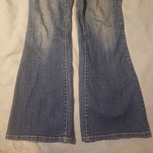 XOXO Flare Jeans Womens 5/6 Vintage Blue Faded Bootcut *Missing Rear Button* - Picture 2 of 12